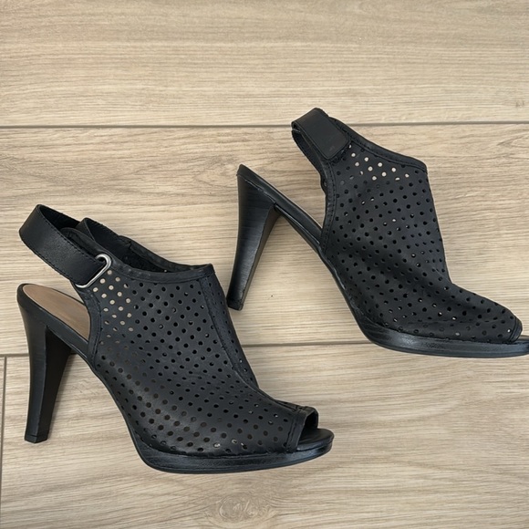 AUDREY BROOKE Peep Toe Rocker Heel with Velcro Strap - Never worn - Picture 4 of 5